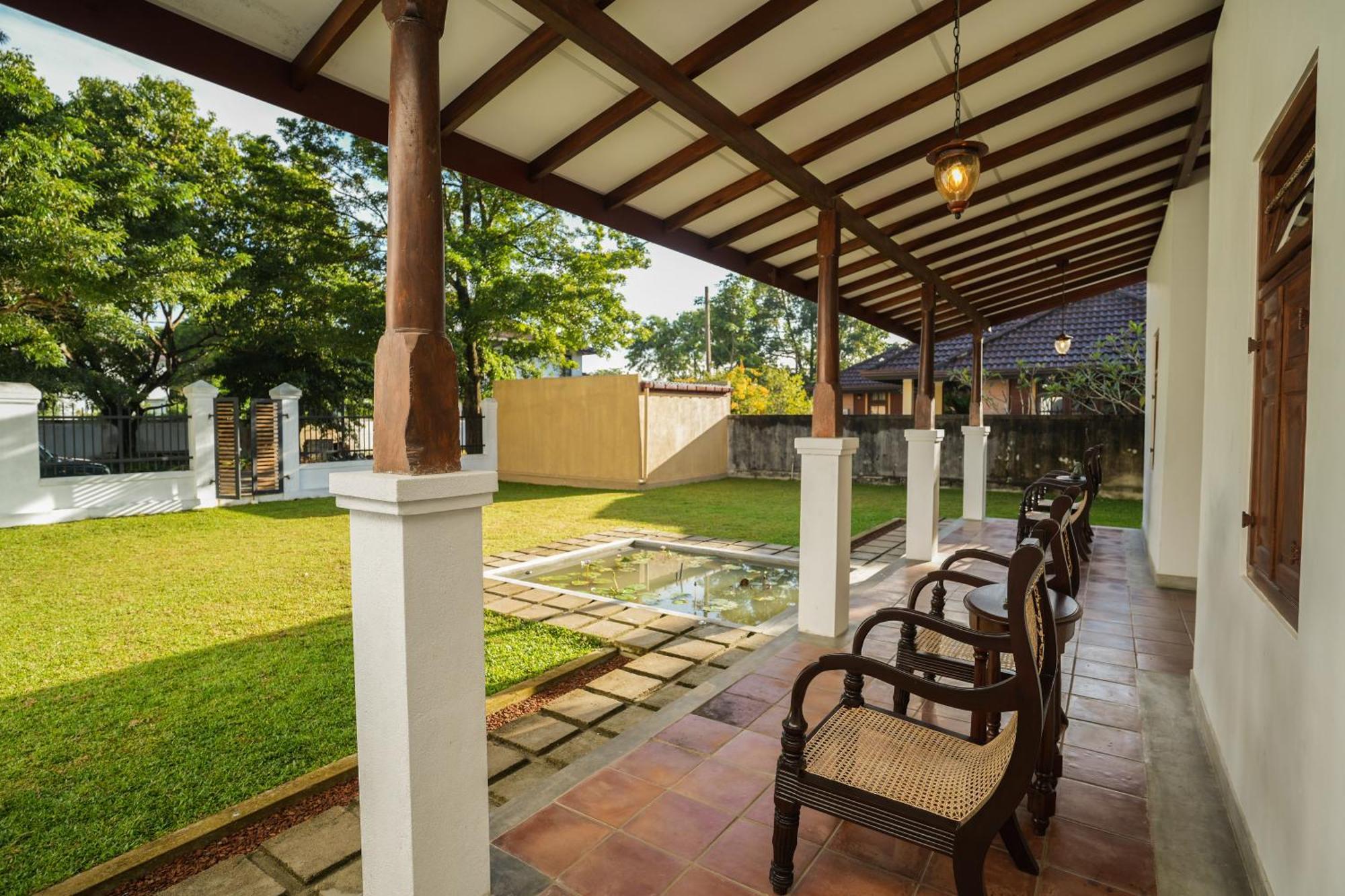 Summer House - Private Villa Close To International Airport Bia Ja-Ela Buitenkant foto